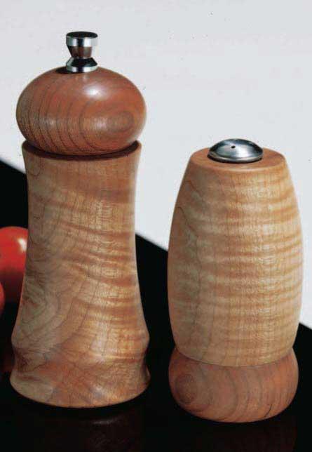 wj089-Salt-Pepper-Shakers
